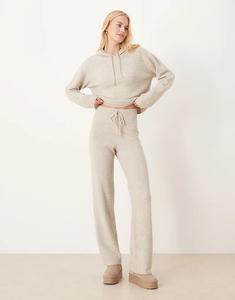 Трикотажные брюки JDY Tall кремового цвета