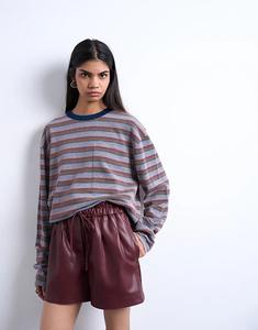 Короткие шорты Topshop из искусственной кожи в бордовом цвете