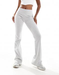 Серый глубокий расклешенный пояс Stradivarius