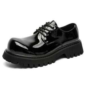 V05 Повседневные туфли мужские ярко-черные