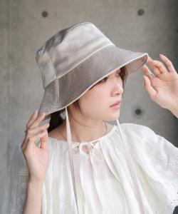 шляпа из атласной ленты