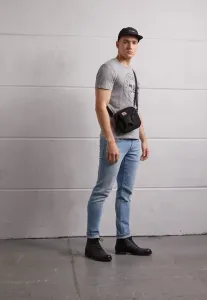 Стокгольм уничтожает джинсы узкого кроя Redefined Rebel, Soft Water