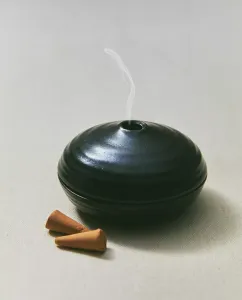 Благовония Zara Home Amber Vanilla Incense Cones And Plate, 10 штук