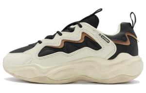 Молния 3.0 Противоскользящие повседневные туфли на низком ходу с амортизацией для женщин Черный Бежевый XTEP