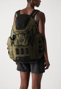 Рюкзак Oakley KITCHEN SINK UNISEX, Army Green/Olive