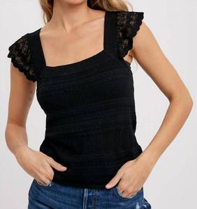 Майка с квадратным вырезом и перекрещенными лямками черного цвета BluIvy