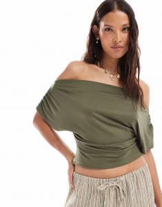 Топ Miss Selfridge с открытыми плечами цвета хаки