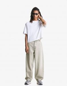 Джинсы Bershka Skater светло-серого цвета