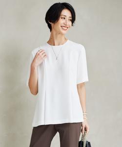 Пуловер из полиэстера с двойной прострочкой.