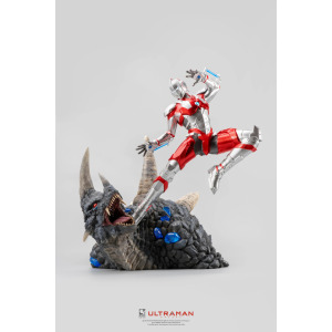 Статуэтка PureArts Ultraman vs. Black King 1/4 Scale, 54 см