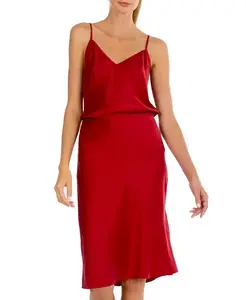 Топ Adina Secret Mission, красный