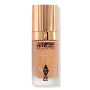 Безупречная тональная основа, нанесенная аэрографом Charlotte Tilbury, 9 Cool (tan with cool undertones)