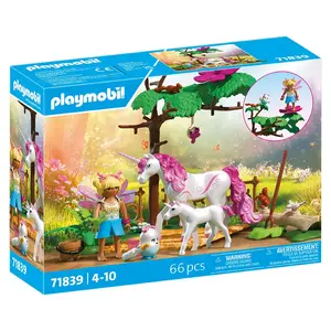 Детский конструктор Playmobil Magical Unicorn Stable For Mom And Foal, мультиколор