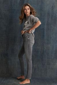 Стирать узкие джинсы Mint Velvet, серый