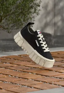 Логотип, платформа, шипы, кроссовки, кроссовки Tommy Jeans, Black