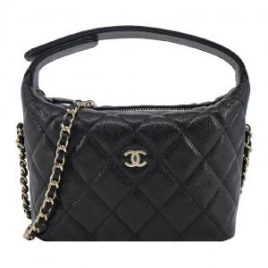 CHANEL Женская сумка из телячьей кожи черная