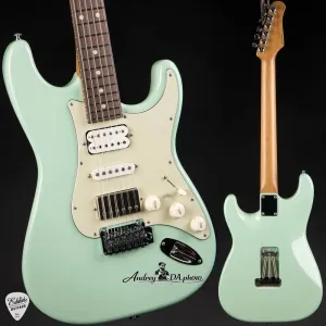 2024 - Suhr Classic S Antique Roasted - Серф Грин