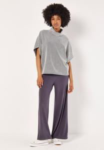 Блуза BATWING CHEVRON Apricot, черный