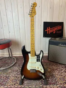 Fender American Pro II Strat MN 2024 - 2-тонный санберст