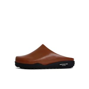 ARTICLE NO. Сланцы Unisex Brick Red с закрытым носком, резиновой подошвой и противоскользящим покрытием