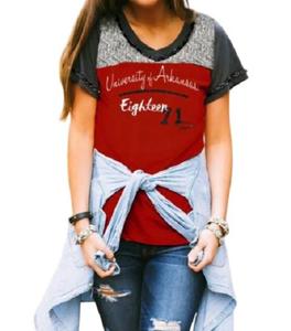 Футболка футбольной команды Университета Арканзаса в красном/сером цвете Gameday Couture