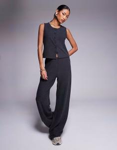 Широкие брюки в рубчик с начесом от ASOS DESIGN, цвет «уголь»