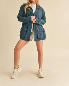 Куртка Renay в бирюзовом цвете AEMI + CO