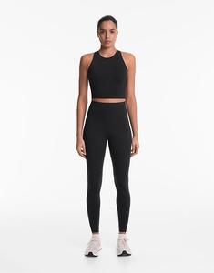 Майка-топ Oysho Compressive черного цвета