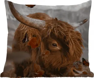 Подушка для улицы - Шотландский горный скот - Бабочка - Животные - 50 x 50 см - Водонепроницаемая - Подушка для отдыха - Удобная - Подушка с рисунком MuchoWow