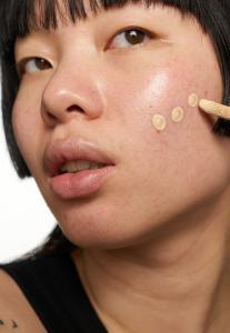 Консилер FULL COVERAGE 2 IN 1 FOUNDATION AND CONCEALER KIKO Milano, разноцветный