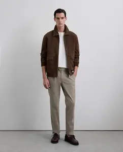 Мужские слегка эластичные чиносы с защипами и карманами Scalpers, бежевый