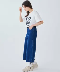 Эластичные широкие джинсовые брюки