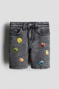 Джинсовые шорты с принтом H&M, мультиколор