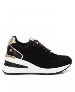 Женские кроссовки на танкетке со шнуровкой от XTI, черный