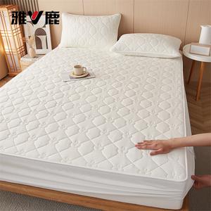 Yalu Простыня на резинке 200х220 см, комплект из 3 предметов (простыня + 2 наволочки), цвет Crown - Pure White, утолщенная стеганая