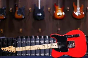 SUHR CLASSIC T Dakota красный с пикапом Asato