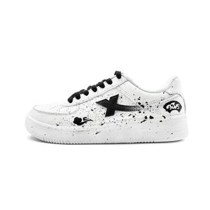 XTEP Эйр Форс Уан с амортизацией и дышащие низкие скейтерские кроссовки унисекс черно-белые, цвет White