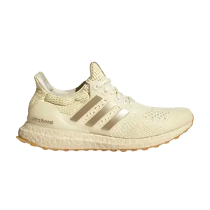 Кроссовки Wmns UltraBoost 1.0 'Warm Vanilla Cyber Metallic', кремовый