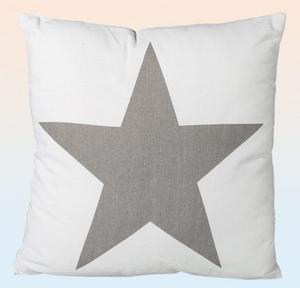 Подушка белая с серой звездой 40х40 см Out of the blue