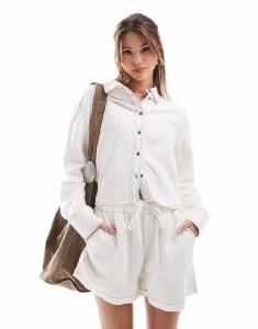 ONLY укороченная рубашка из льняной смеси белого цвета с контрастной строчкой