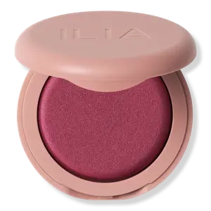 Румяна Soft Focus Blurring Blush - Пудровые румяна без талька ILIA, MAGNETIC (rich berry)