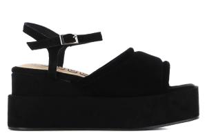 Босоножки Akram на танкетке Yuu Jou, черный