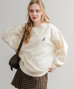 Специальная толстовка с вышитым логотипом, созданная в рамках сотрудничества.