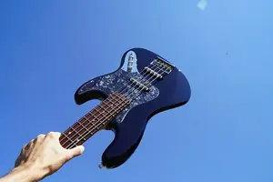 Бас-гитара Schecter USA CUSTOM SHOP J5 Solid Gloss Black на 5 струн с черным футляром Tolex