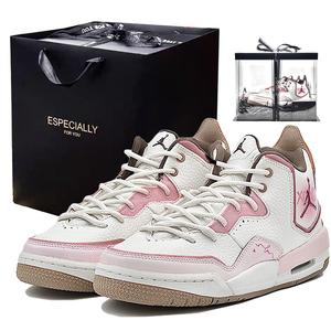 Баскетбольные кроссовки Courtside 23 для детей начальной школы Jordan, love story