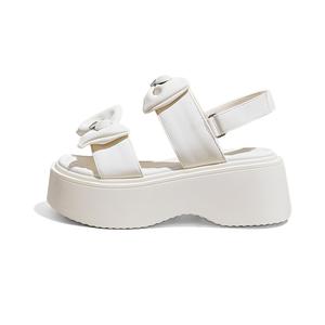 Женские сандалии на одной застежке A poinsettia princess, бежевый