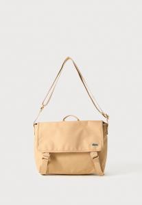 Сумка кросс-боди Lacoste MESSENGER BAG UNISEX, Tan