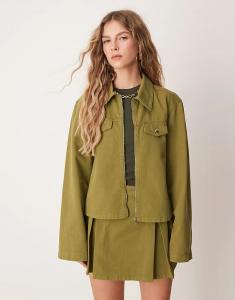 Укороченная джинсовая куртка ASOS DESIGN с застежкой-молнией спереди оливкового цвета (часть комплекта)
