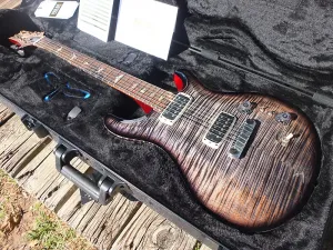 PRS Лимитированная серия 40-летие Charcoal Phoenix 2025