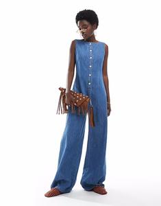 Джинсовый комбинезон с вырезом-лодочкой ASOS DESIGN, средне-голубой